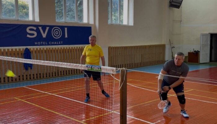 photo_5469988980486439545_y