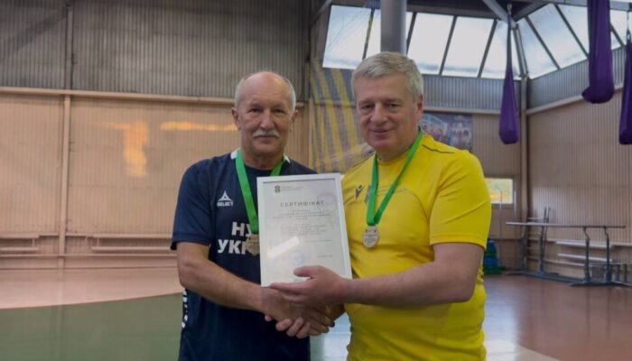 photo_5469988980486439550_y