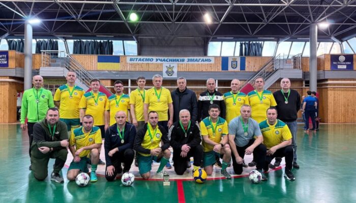 photo_5469988980486439555_y