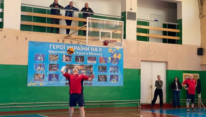 photo_5469988980486439559_y