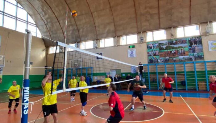 photo_5469988980486439570_y