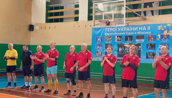 photo_5469988980486439575_y